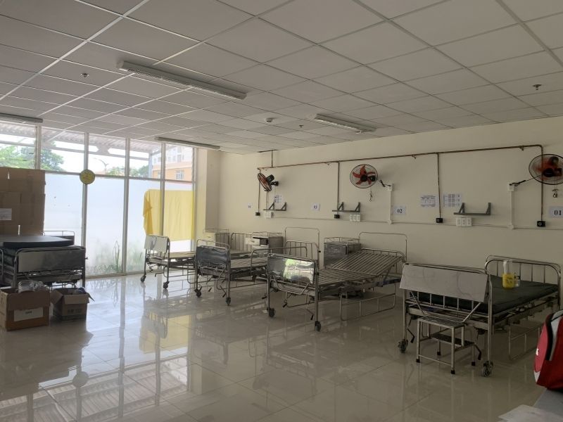 Bệnh viện COVID-19 mừng vì ngày càng “ế” bệnh nhân